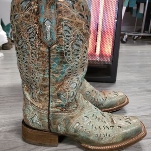 WOMENS CORRAL BOOTS
